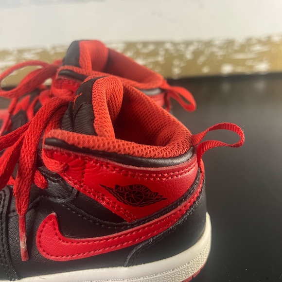 Jordan 1 mid “Bred”. - Picture 5 of 7